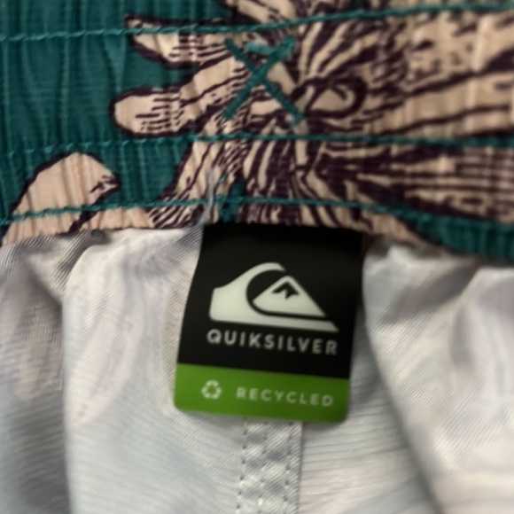 Quicksilver Men’s Swim Trunks - Picture 6 of 7